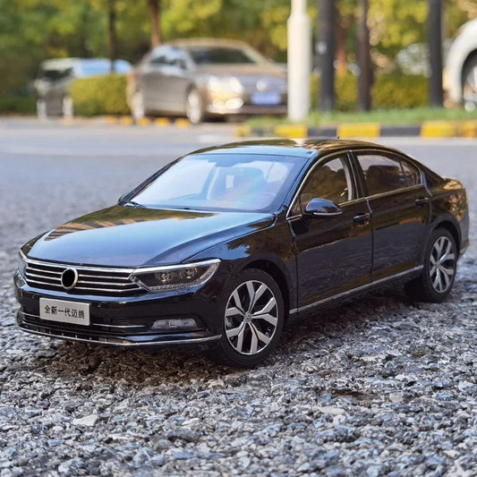 1:18 Volkswagen Magotan B8