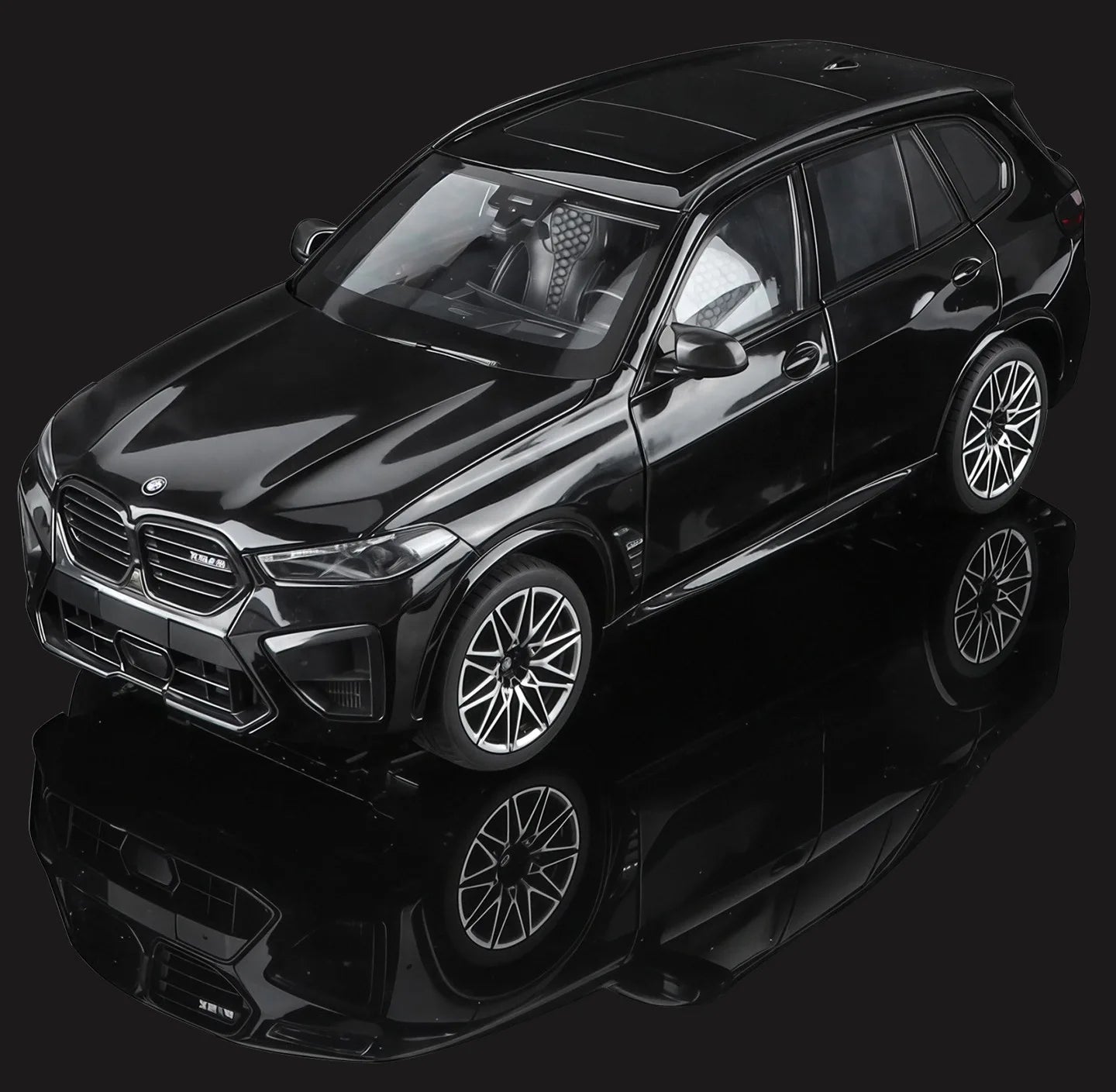 1:18 BMW X5M