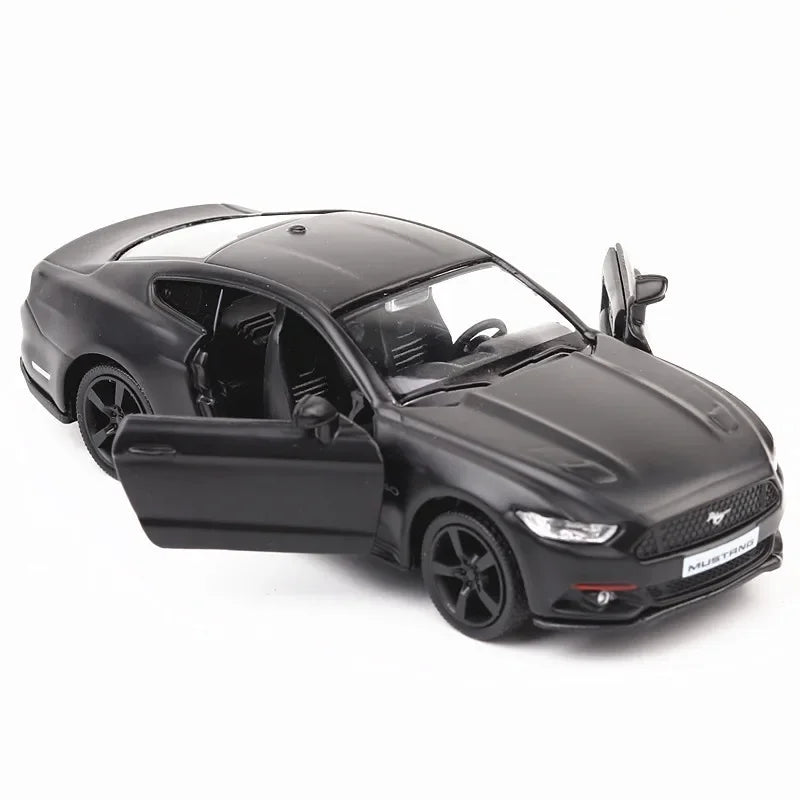 1:36 Ford Mustang GT