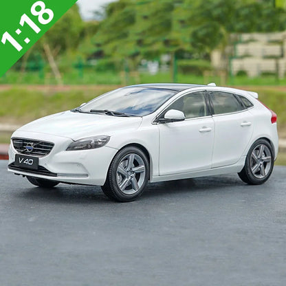 1:18 Volvo V40 2016