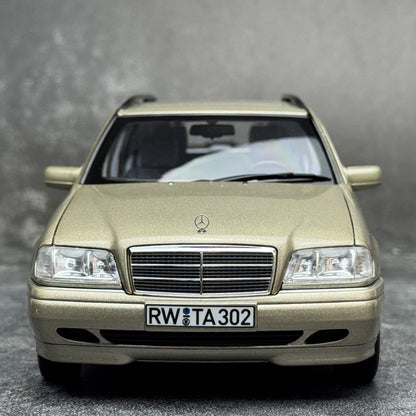 1:18 Mercedes-Benz C220 T-Model