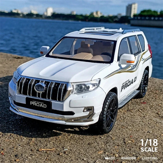 1:18 Prado SUV Alloy Car Model Diecast Metal Toy Off-road Vehicle Car Model High Simulation Sound and Light Toy Gift