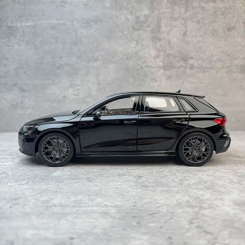 1:18 Audi RS3 2025