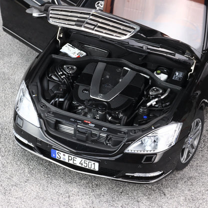 1:18 Mercedes-Benz S-Class S600L W221