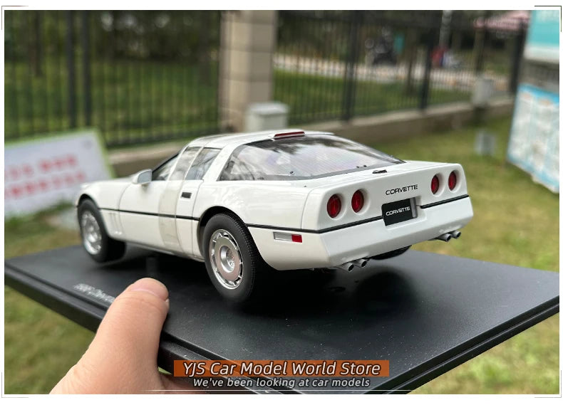 1:18  Chevrolet Corvette C4 1986