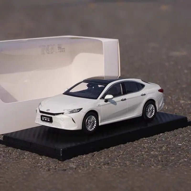 1:30 Toyota Camry LE XSE XV80 Coupe