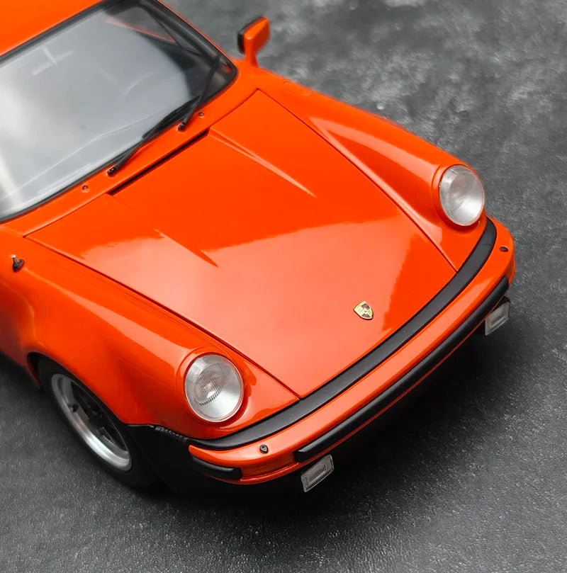 1:18 Porsche 911 Turbo 3.0 (930)