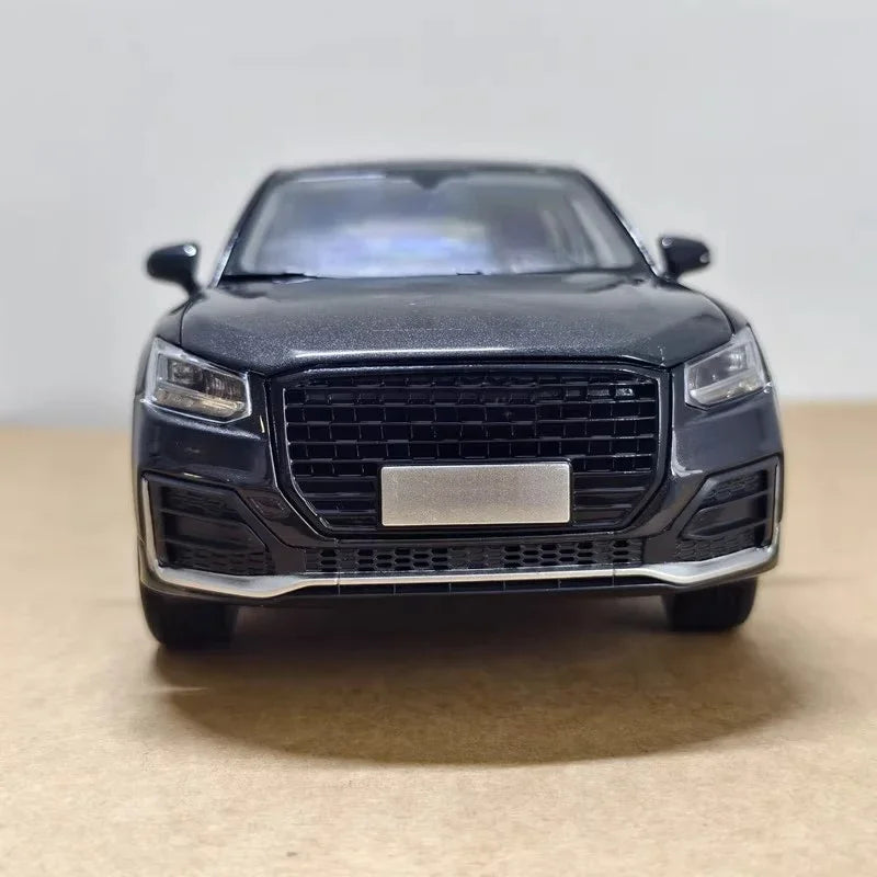 1:18 Audi Q2L