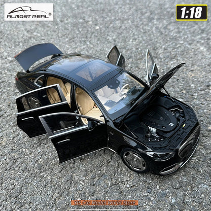 1:18 Mercedes-Benz Maybach S680 2021