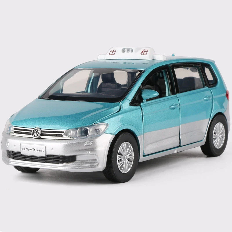1:32 Touran L MPV