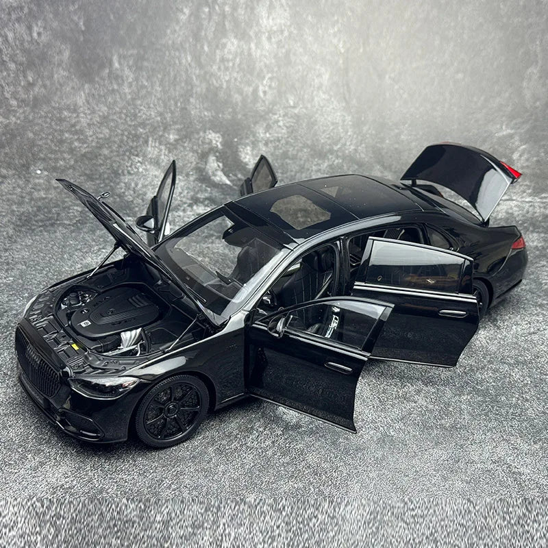 1:18 Mercedes-Benz Maybach S680 Black 2023