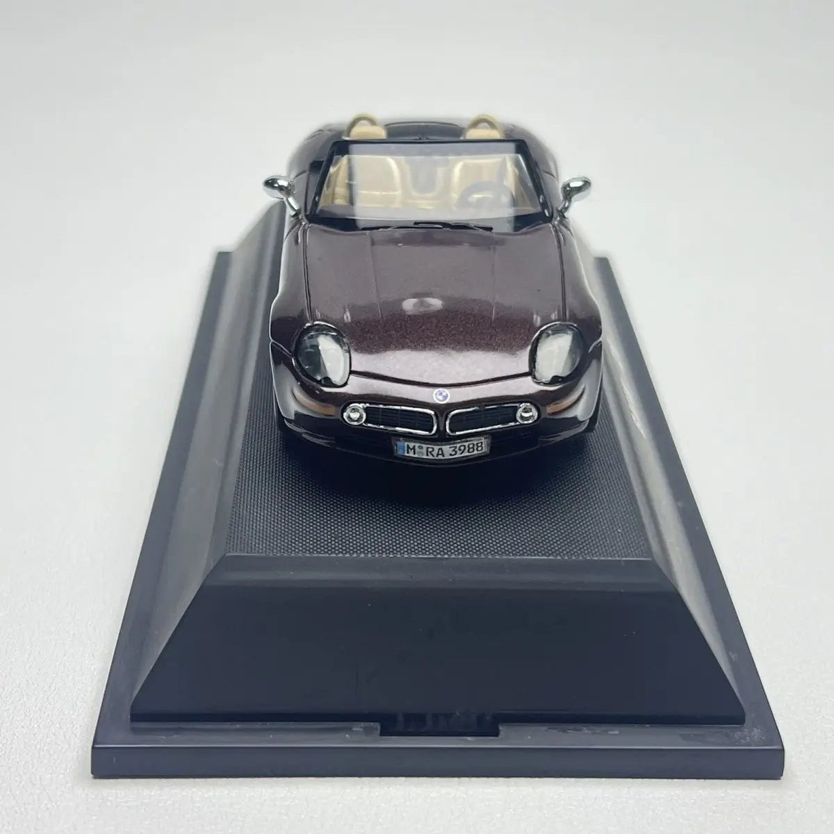 1:43 Bmw Z8 Convertible
