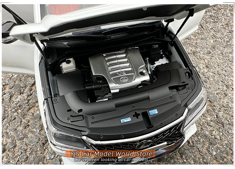 1:18 Lexus LX570