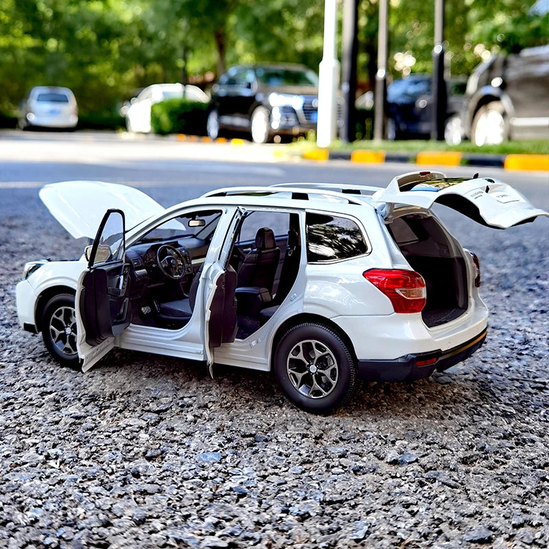 1:18 2015 Subaru Forester