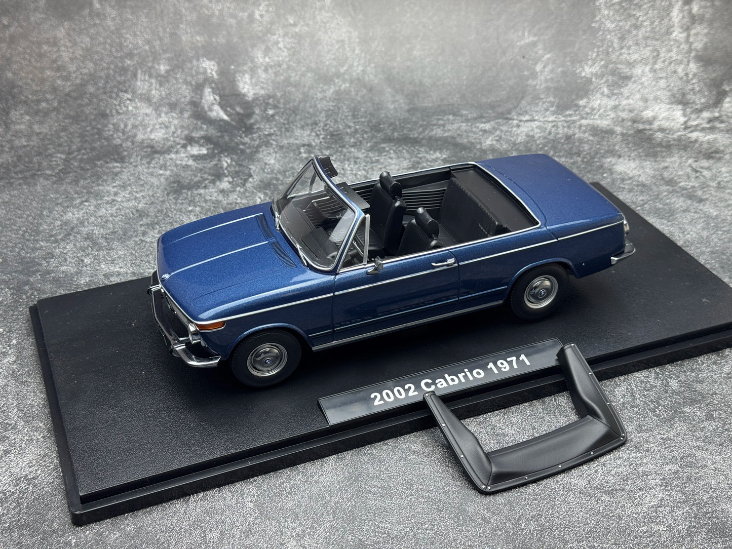 1:18 BMW 2002/1602 Convertible