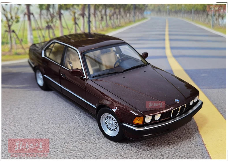 1:18 BMW 7 Series E32 730i 1986