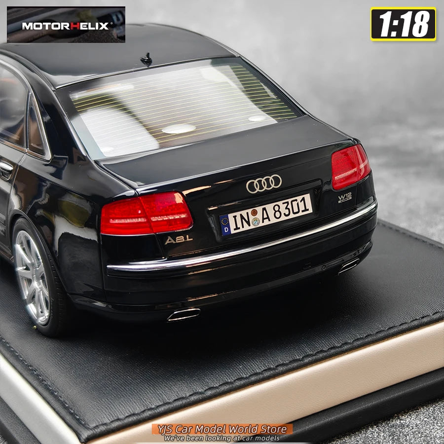 1:18 Audi A8 W12 2008