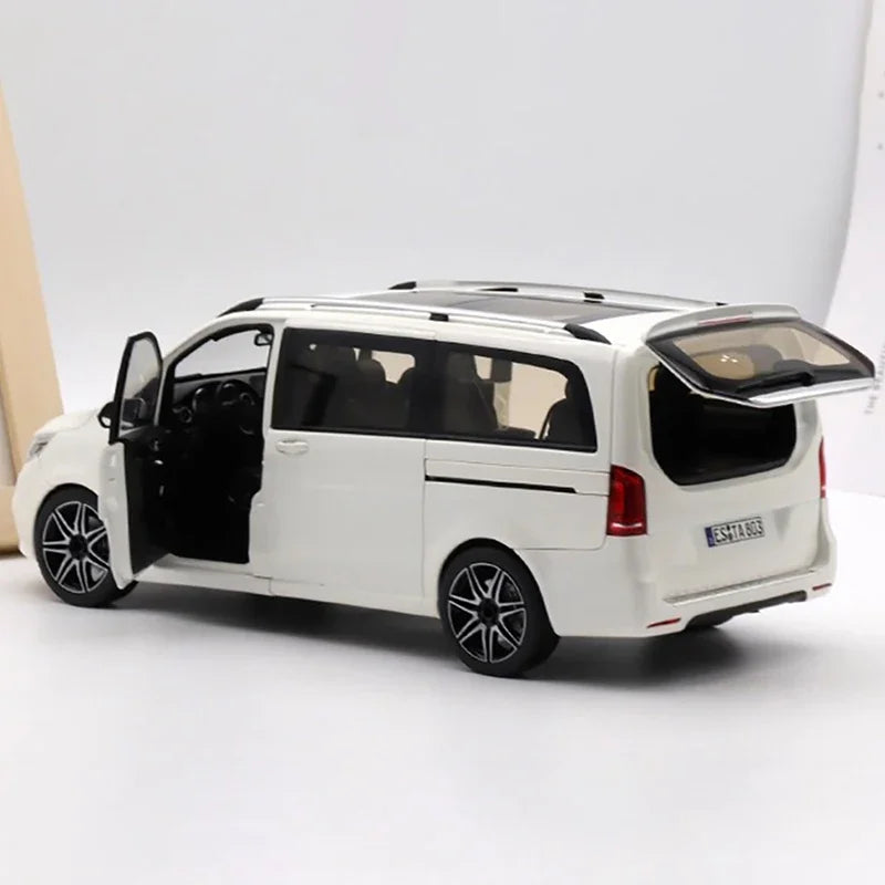 1:18 Mercedes-Benz  V260L V-class MPV