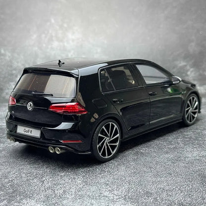 1:18 Volkswagen GOLF VII R 2017