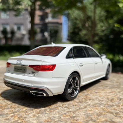 1:32 AUDI A4