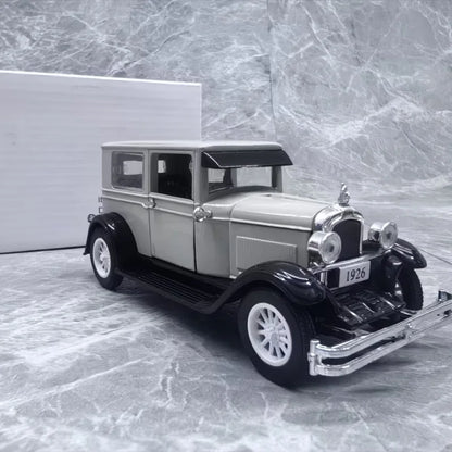 1:32 Classic Old Car Model Diecasts
