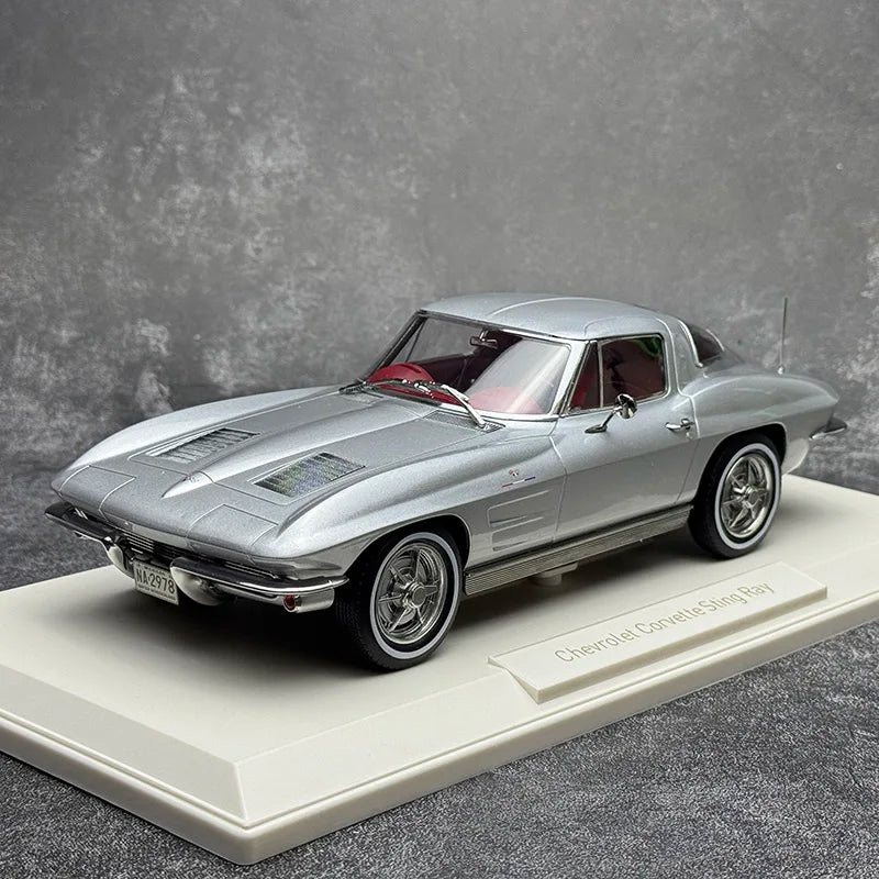 1:18 Chevrolet Corvette Sting Ray 1963