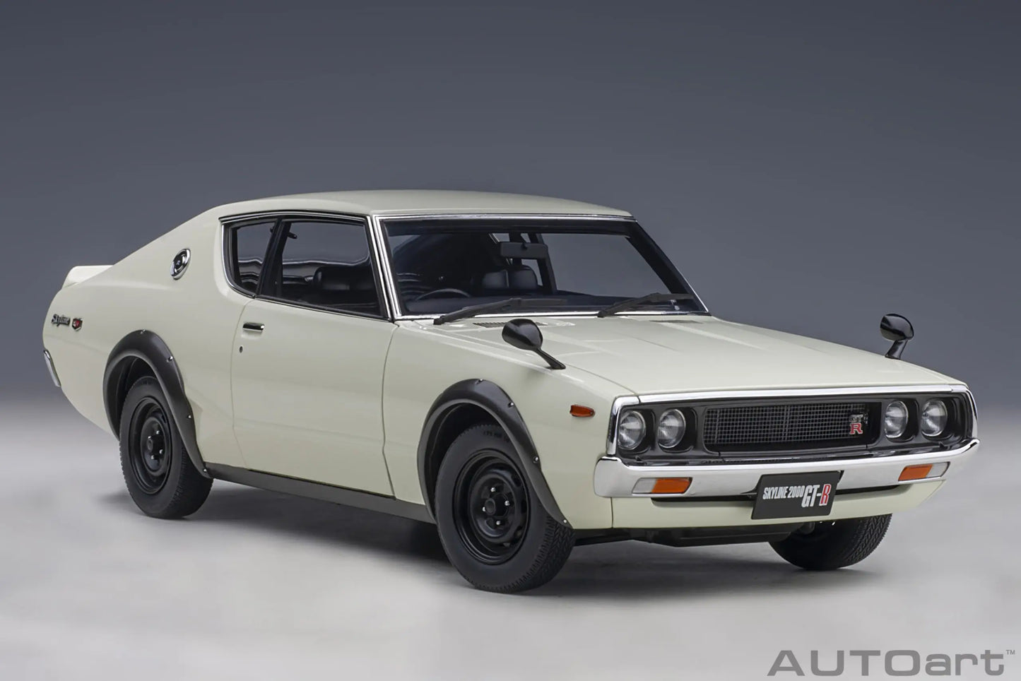 1:18  Nissan Skyline 2000 GT-R (KPGC110)