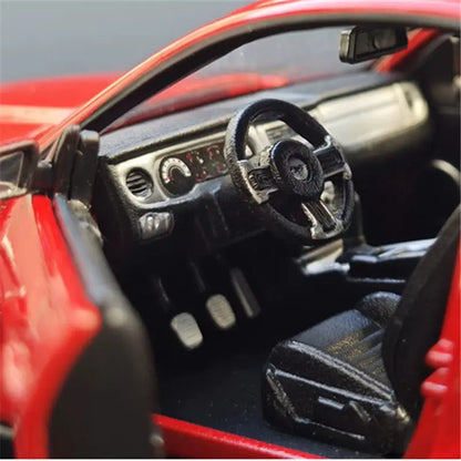 1:24 Ford Mustang GT 2011