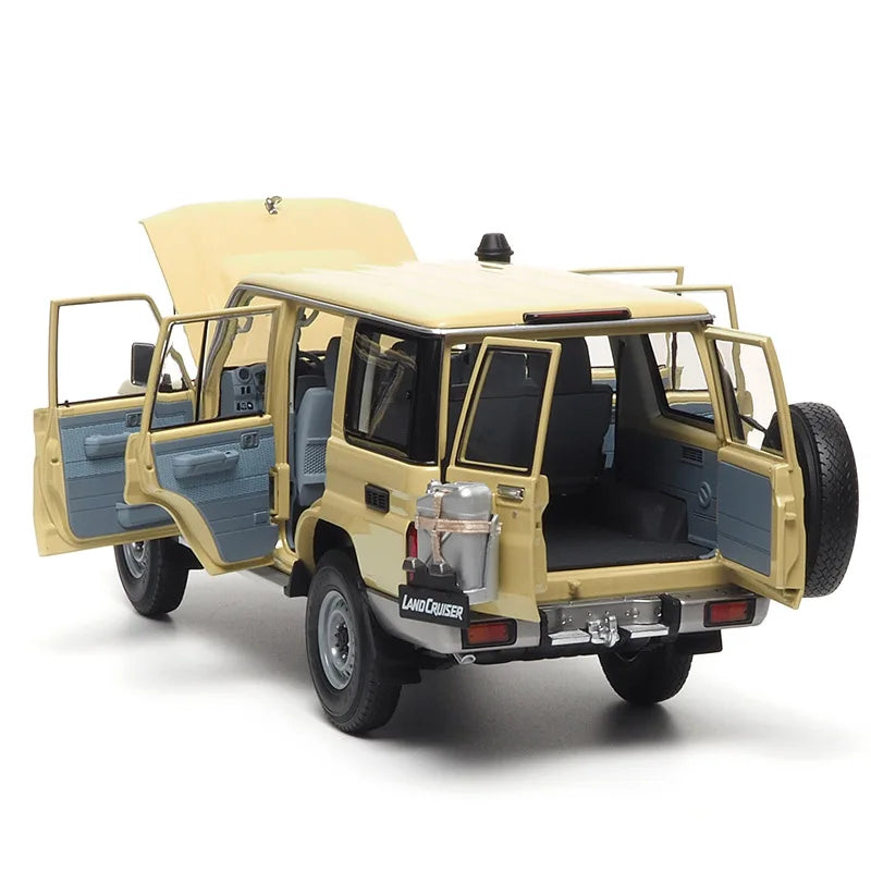 1:18 Land Cruiser 76 2017