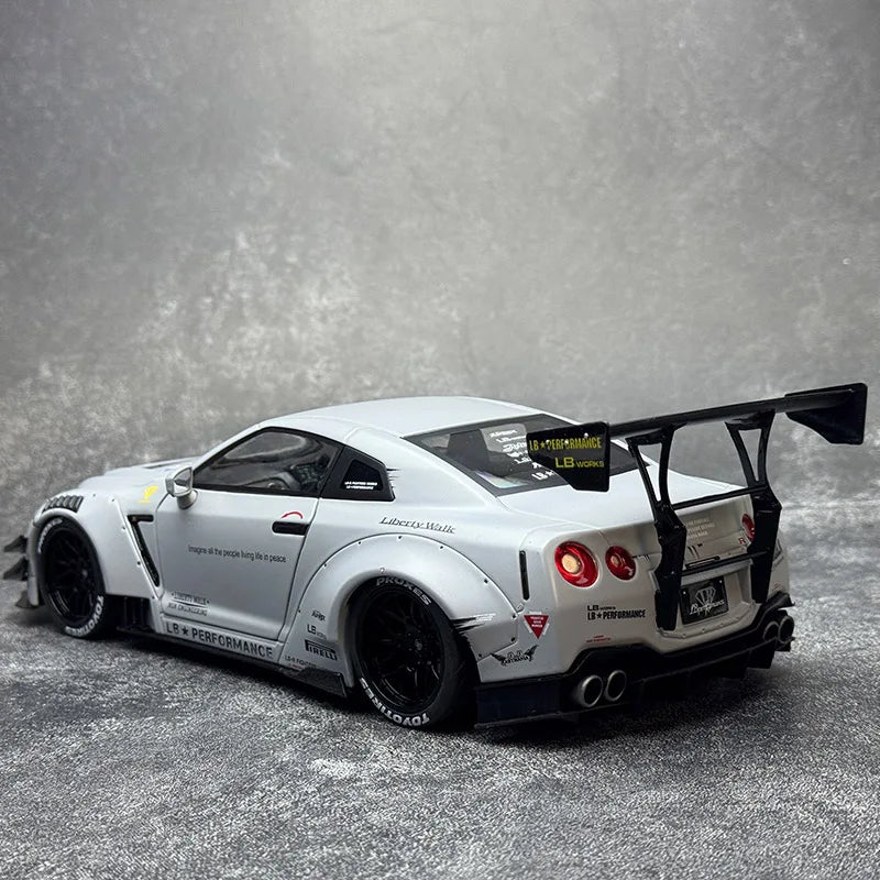 1:18 Nissan GT-R R35 LB TYPE