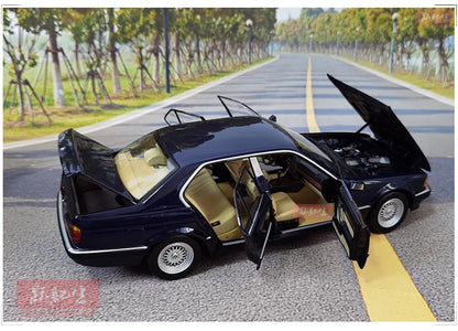 1:18 BMW 7 Series E32 730i 1986