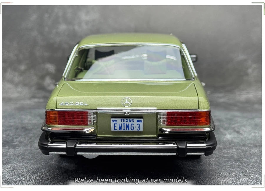 1:18 Mercedes-Benz 450 SEL