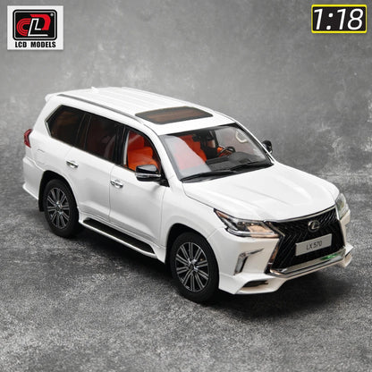 1:18 Lexus LX570