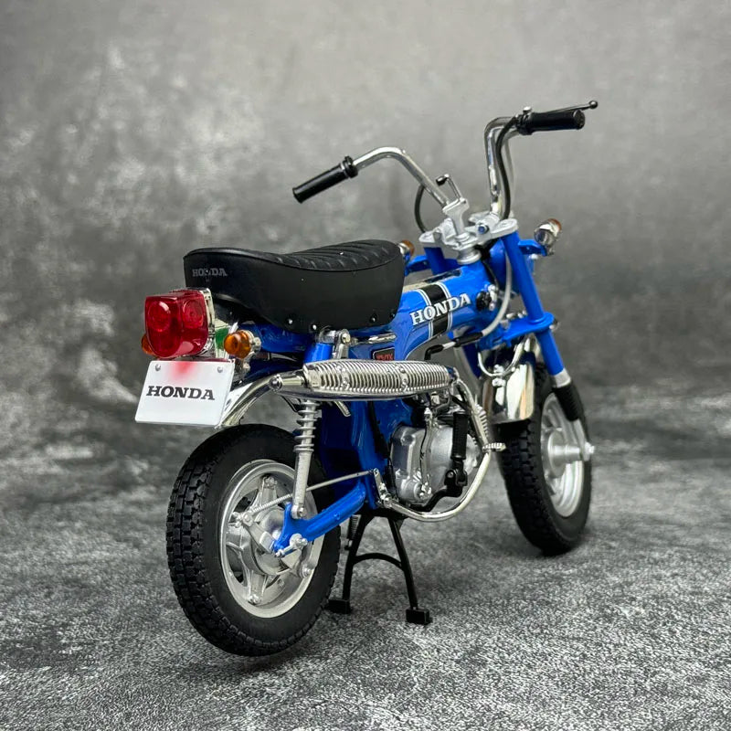 1:10 HONDA DAX Giraffe ST50 (1969)