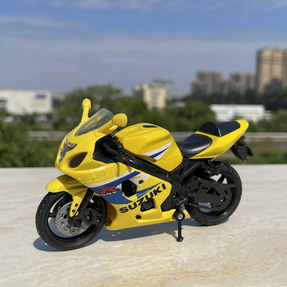 1:18 Suzuki GSX