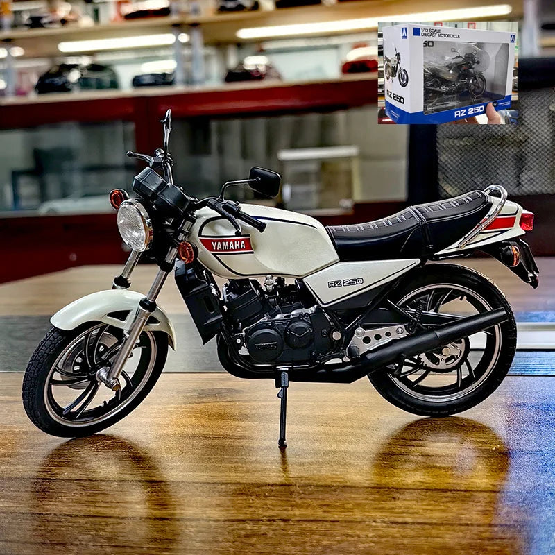 1:12 YAMAHA RZ250 RD250LC