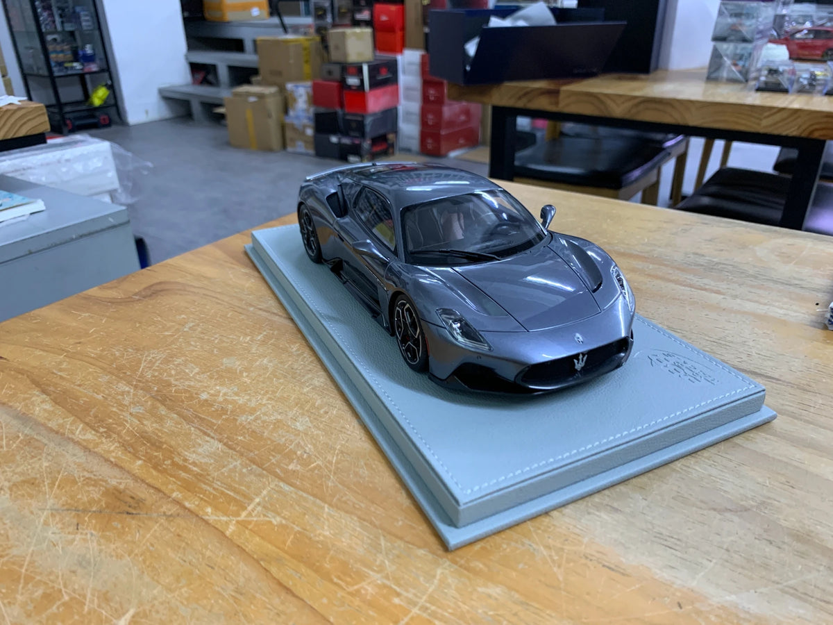 1:18 Maserati MC20 2020 Deluxe Edition
