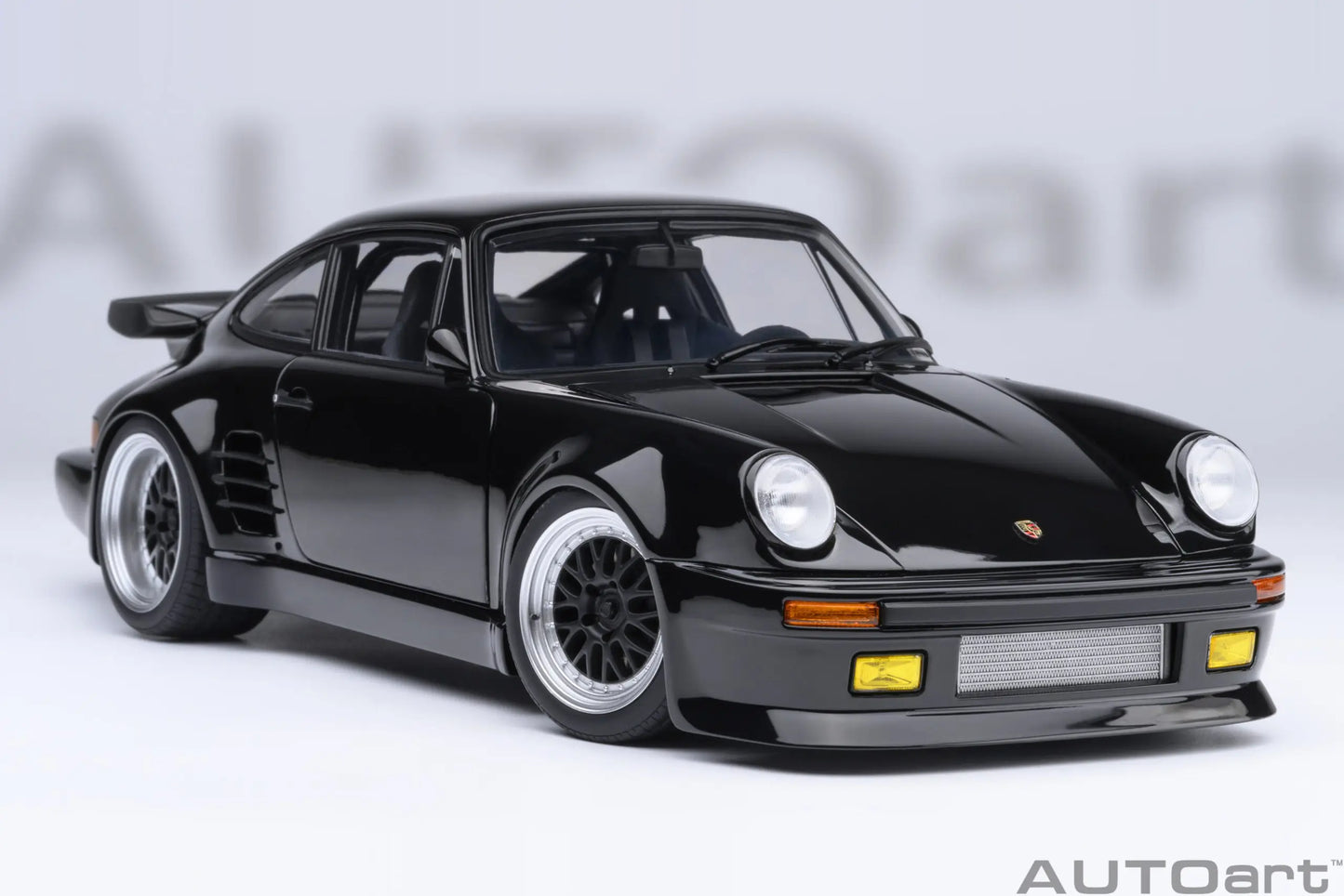 1:18 Porsche 911 (930) Turbo Sports