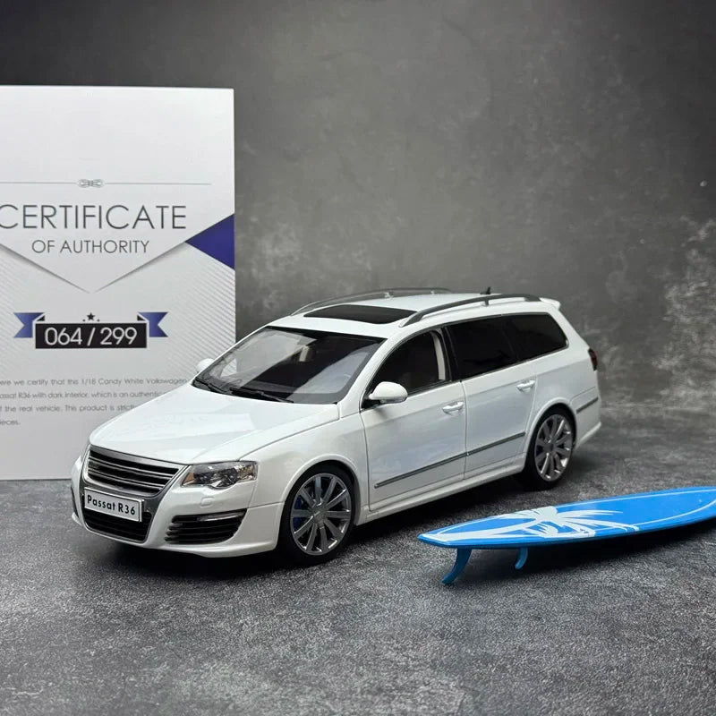 1:18 Volkswagen Passat Estate R36