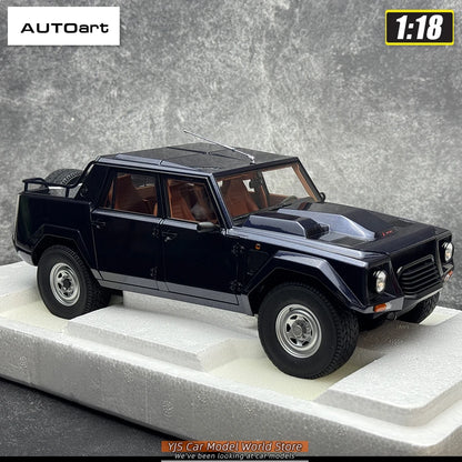 1:18 Lamborghini LM002 1986