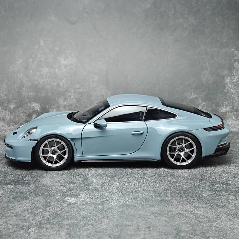 1:18 Porsche 911 ST 2023