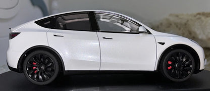 1:18 Tesla Model Y