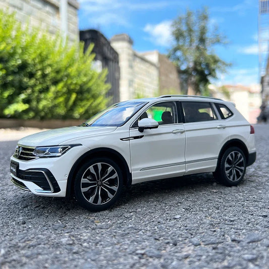 1:18 Volkswagens Tiguan L PRO