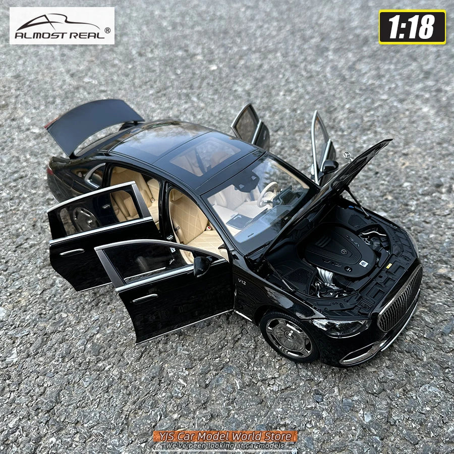 1:18 Mercedes-Benz Maybach S680 2021