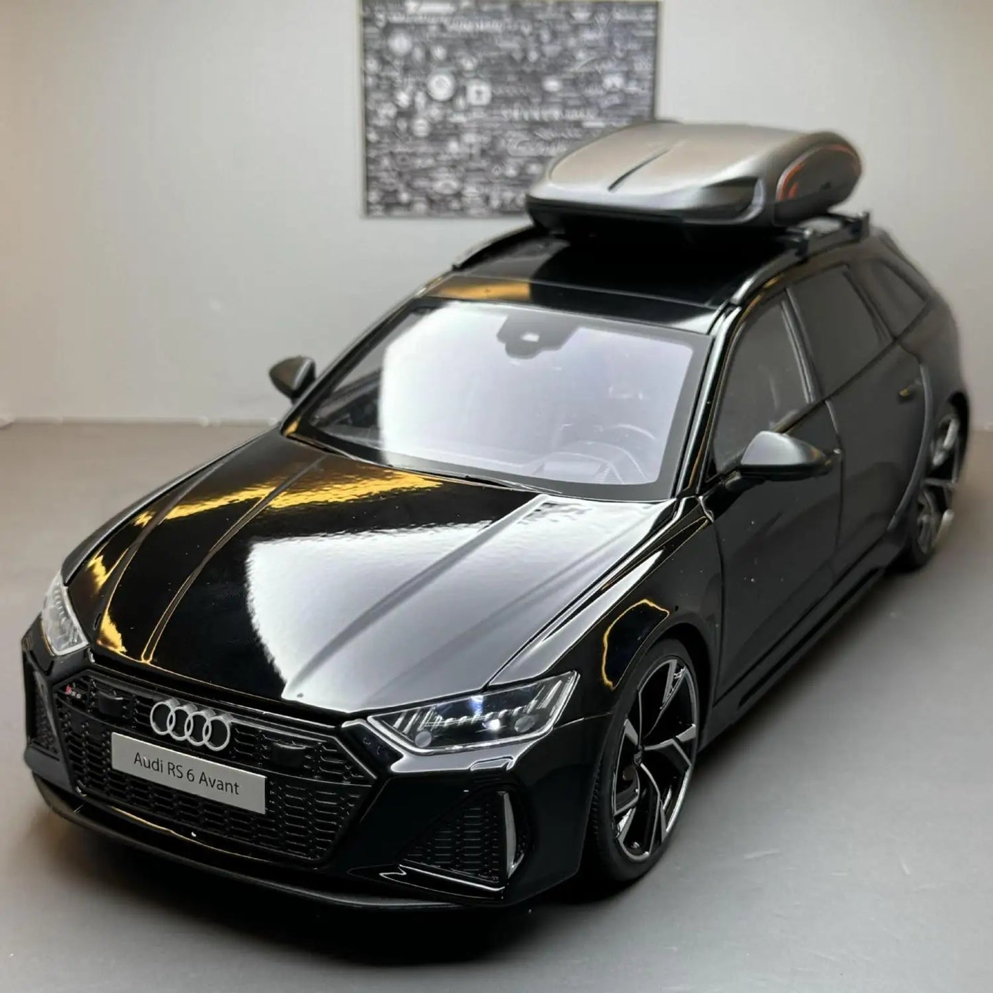 1:18 Audi RS6 Avant