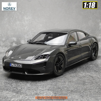 1:18 Porsche Taycan Turbo S 2024