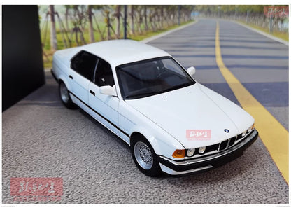 1:18 BMW 7 Series E32 730i 1986