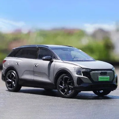 1:18 Audi Q5 E-tron 2022