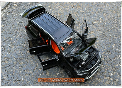1:18 Lexus LX570