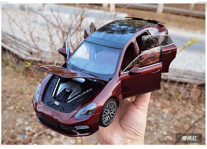 1:18 Porsche Panamera